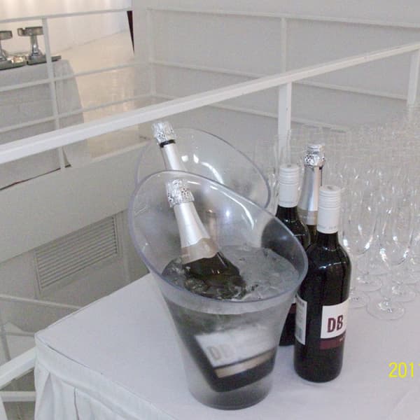 气泡酒和红酒